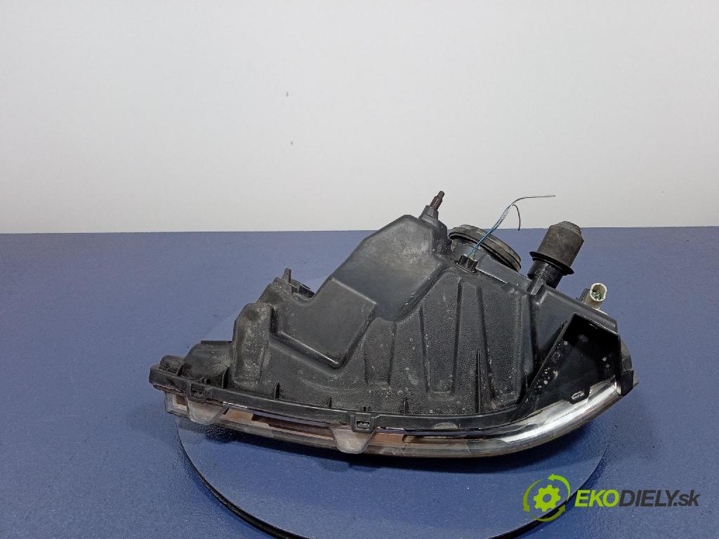 Dacia Logan 2008 světlo v pravo: 20-B883B