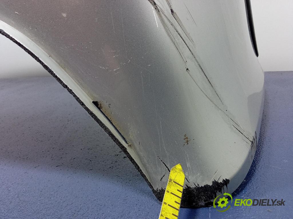 Skoda Octavia 2005 nárazník před 1U0807221D