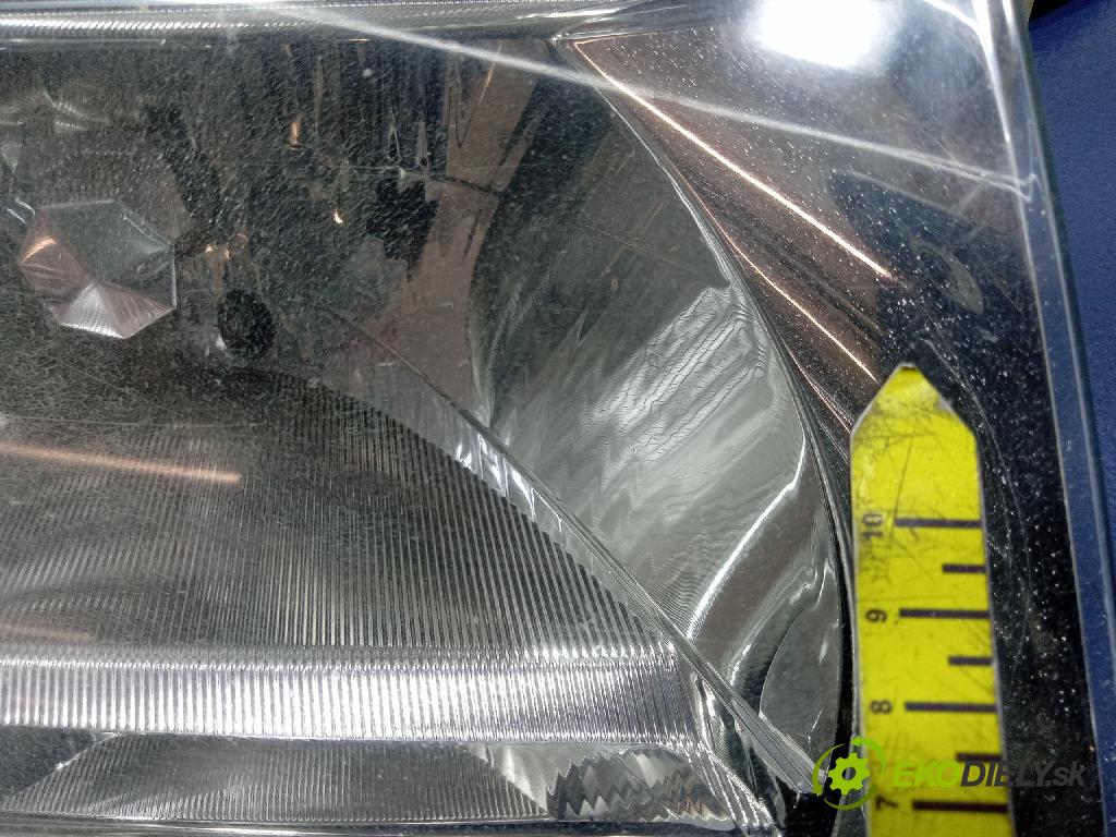 Skoda Octavia 2005 světlo v pravo: 1U1941016K