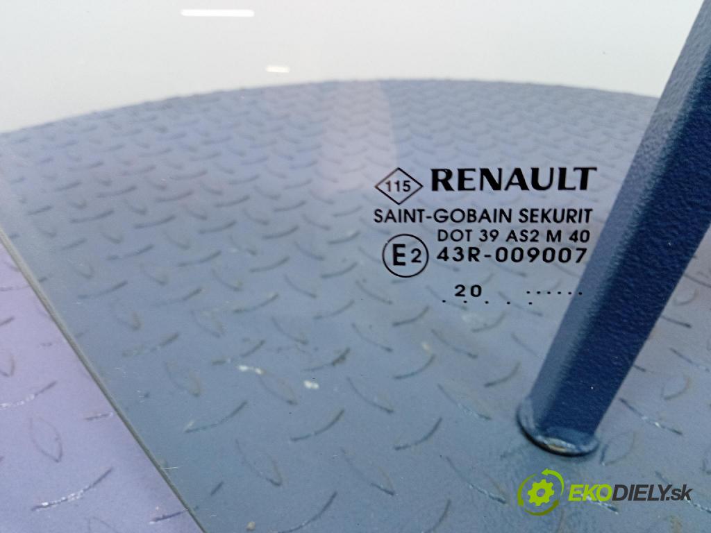 Renault Clio 2020 sklo dveře před Práva: