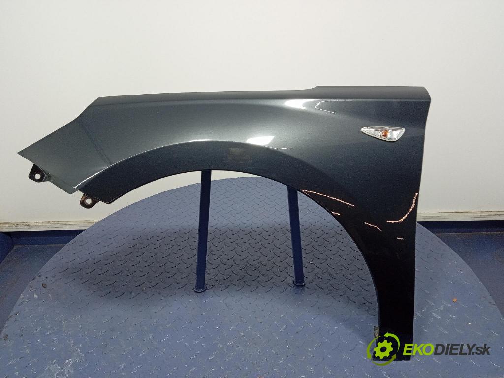 Hyundai I30 2022 blatnik před Levý: