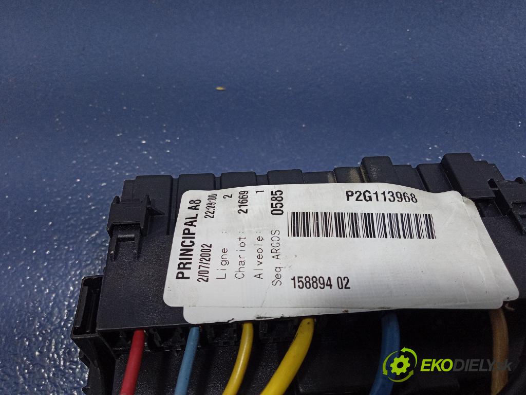 Citroen C3 2002 řídící jednotka Komfortu 9643498880