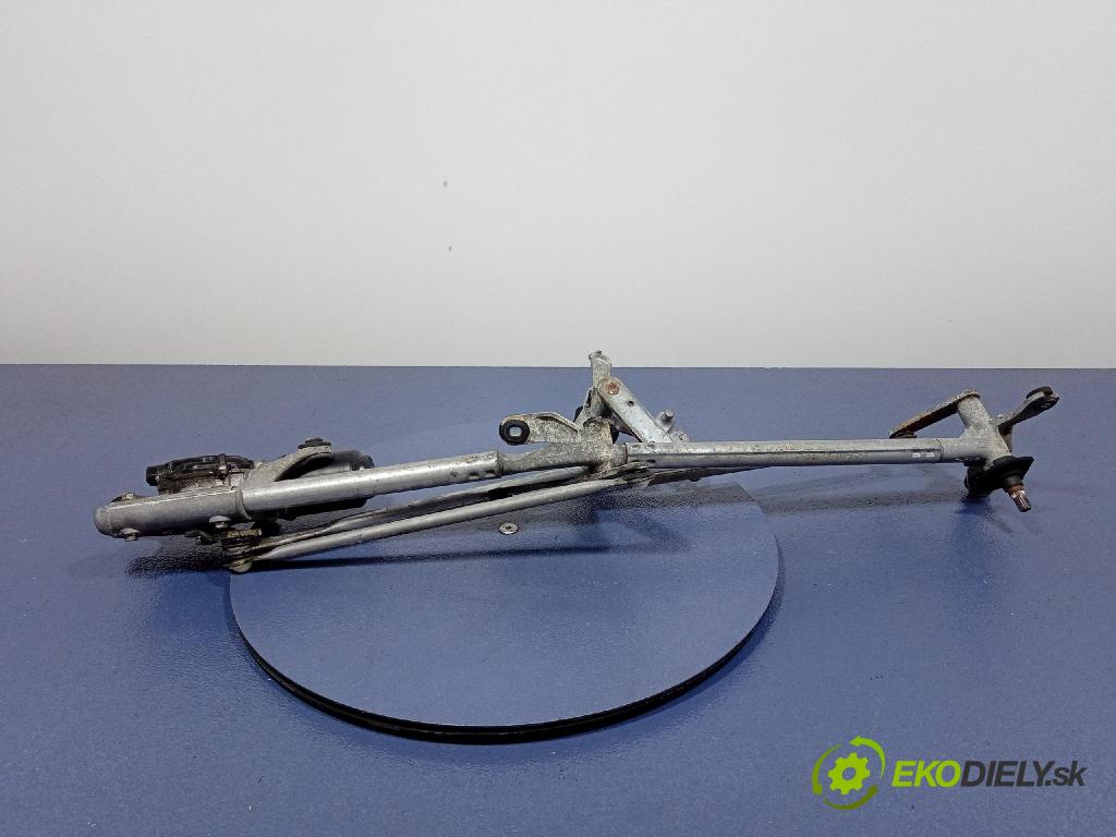 Honda Civic 2005 mechanismus motorek Stěrače: před
