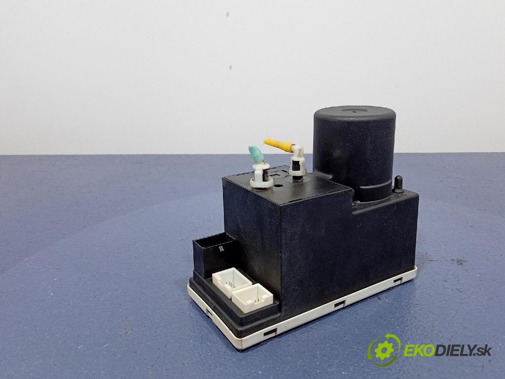 Audi A3 1997 čerpadlo Centrální Zámek 8L0862257A