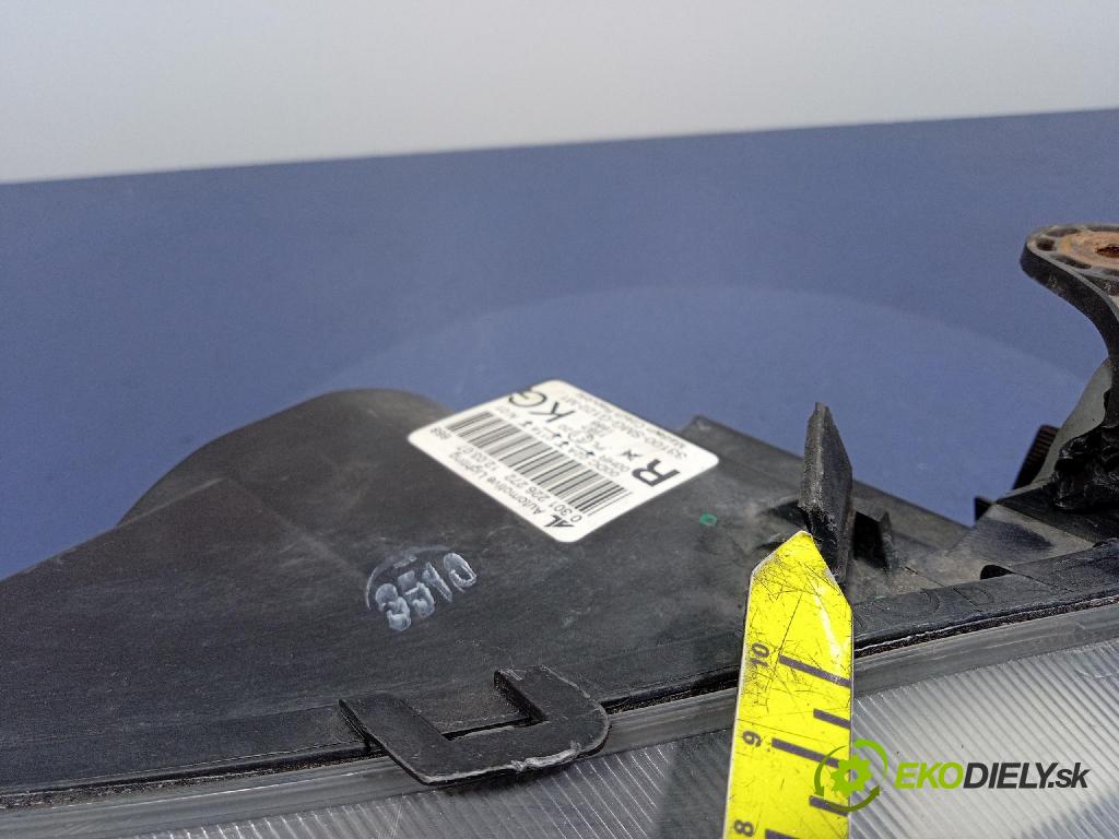Honda Civic 2005 světlo v pravo: 33100SMGG122M1
