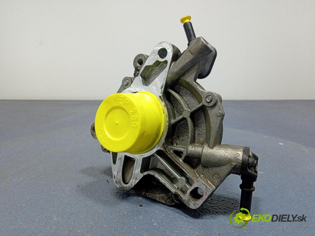 Citroen C4 2016 čerpadlo vakuová 9674192280