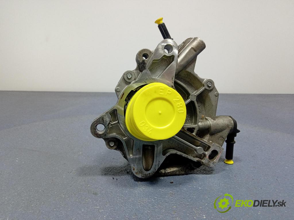 Citroen C4 2016 čerpadlo vakuová 9674192280