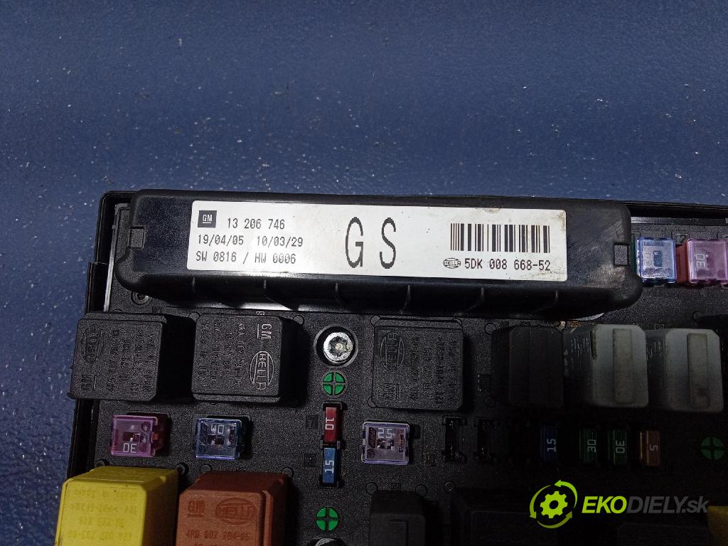 Opel Astra 2005 řídící jednotka Motor: 55559272