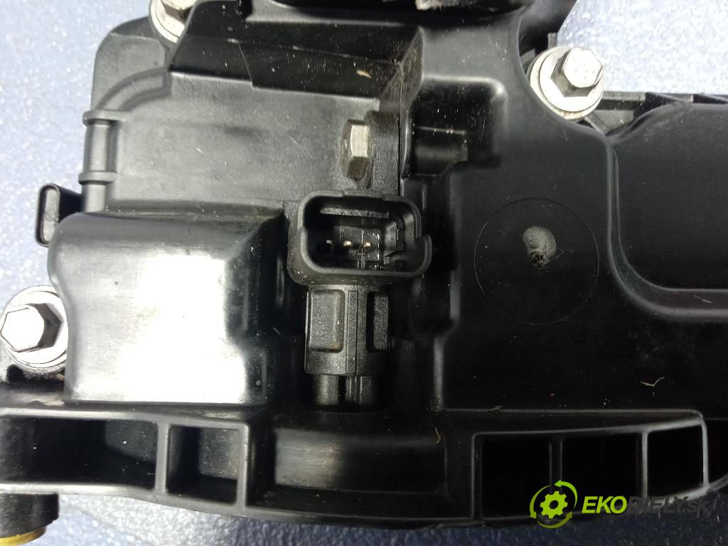 Citroen C4 2016 kryt Ventily 9806147980