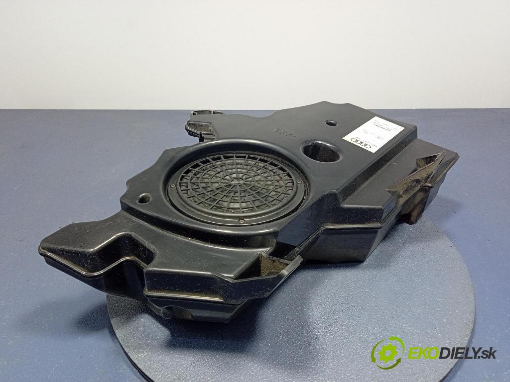 Audi A3 2003 Mluvčí: / Subwoofer: 8P3035382