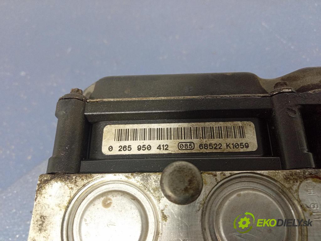 Toyota Corolla verso 2006 čerpadlo ABS x 44540-0F020