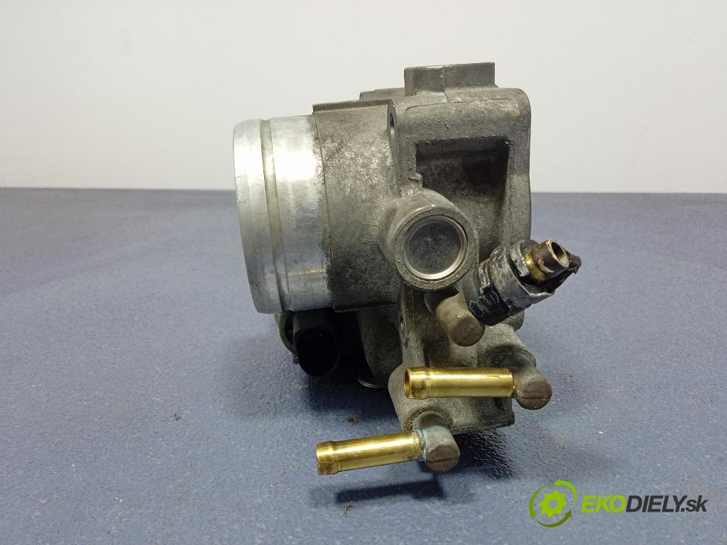 Audi A3 2003 škrticí klapka 06A133062AB