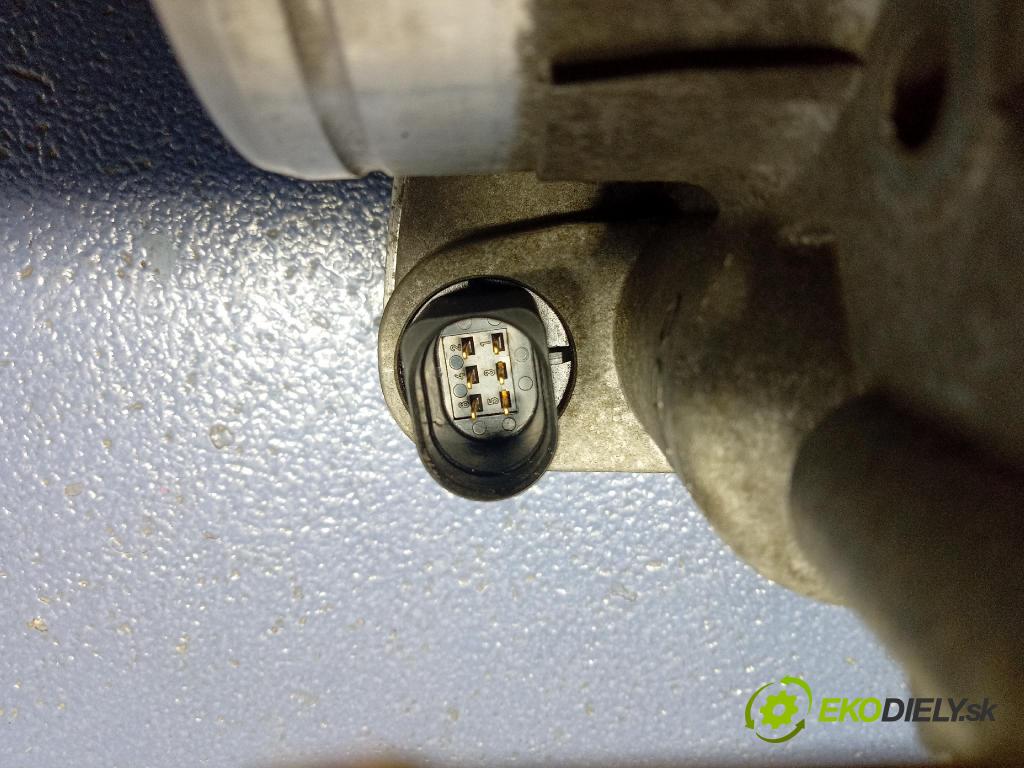 Audi A3 2003 škrticí klapka 06A133062AB
