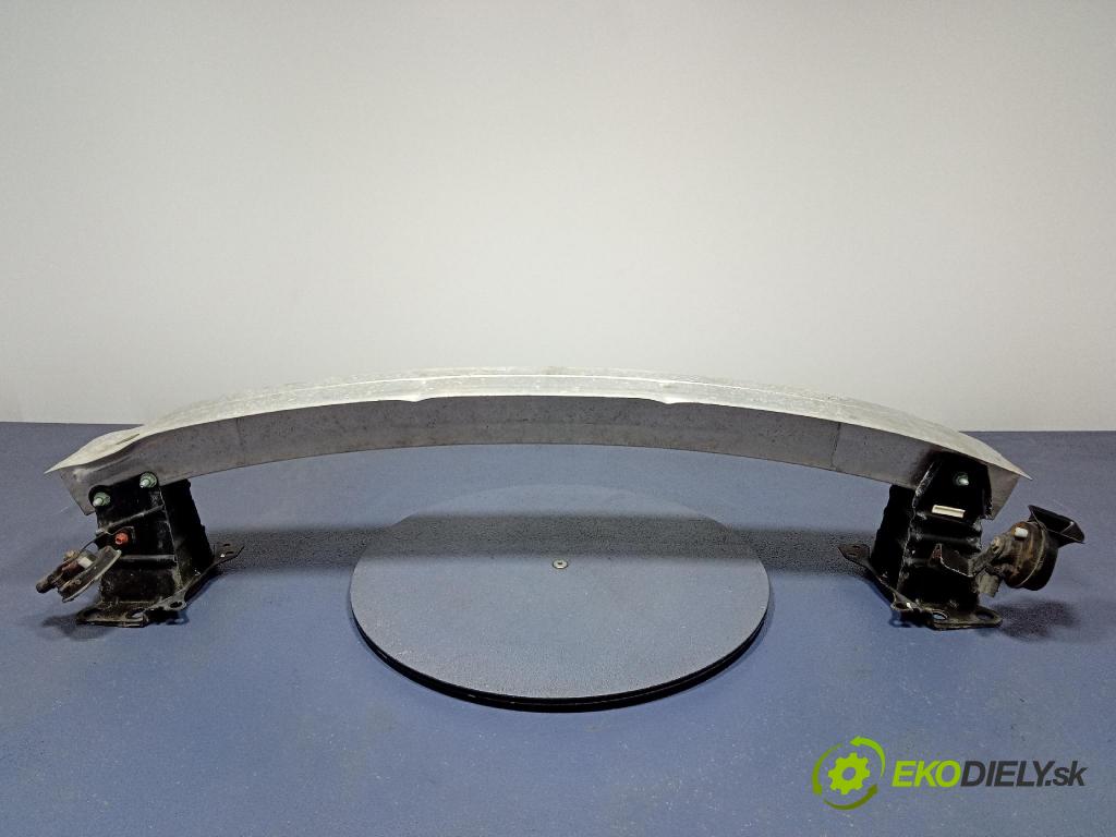 Audi A3 2003 výztuha narazník před 8P3807113A
