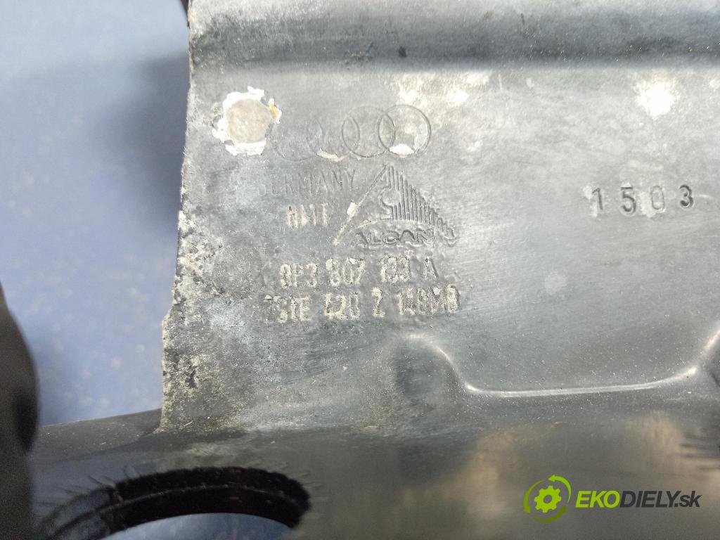 Audi A3 2003 výztuha narazník před 8P3807113A