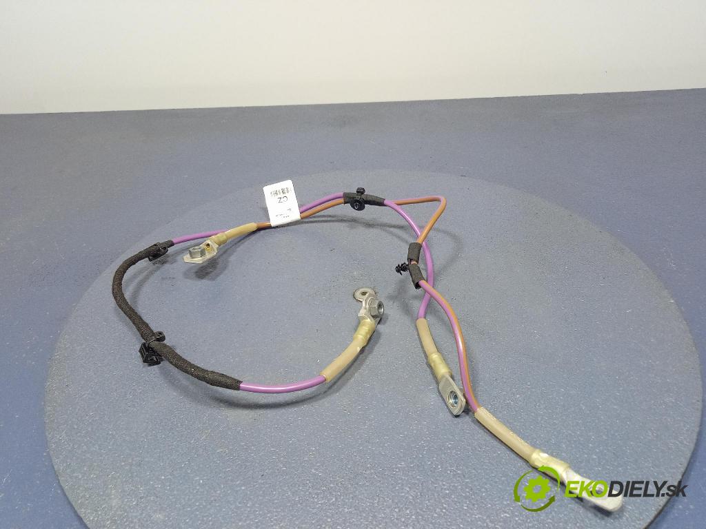 Porsche Cayenne s 2017 instalace Elektrický: 4M4971227N