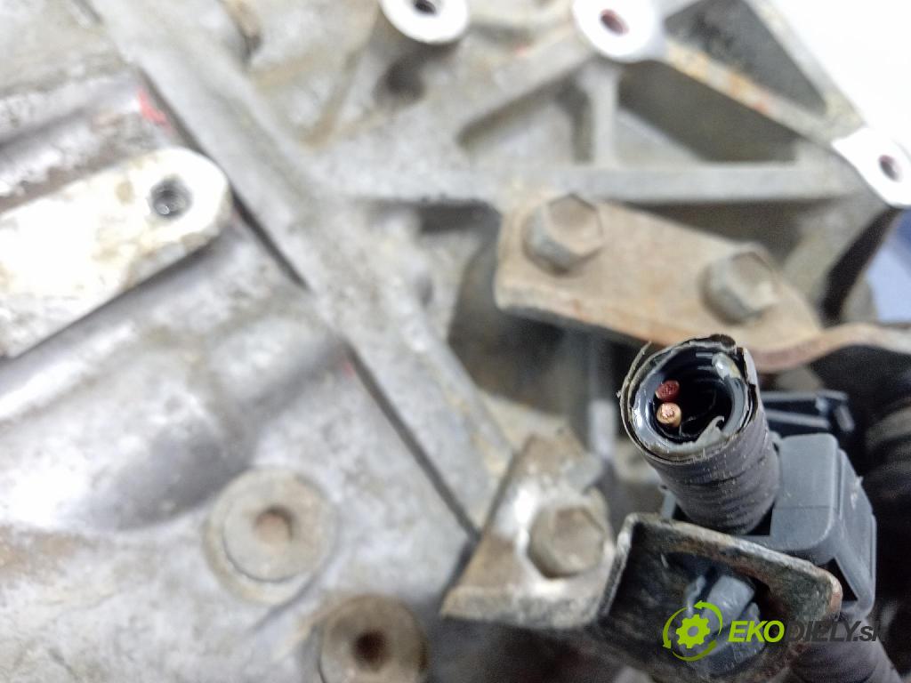 Toyota Corolla verso 2006 převodovka Ozubené kola: Manualna 