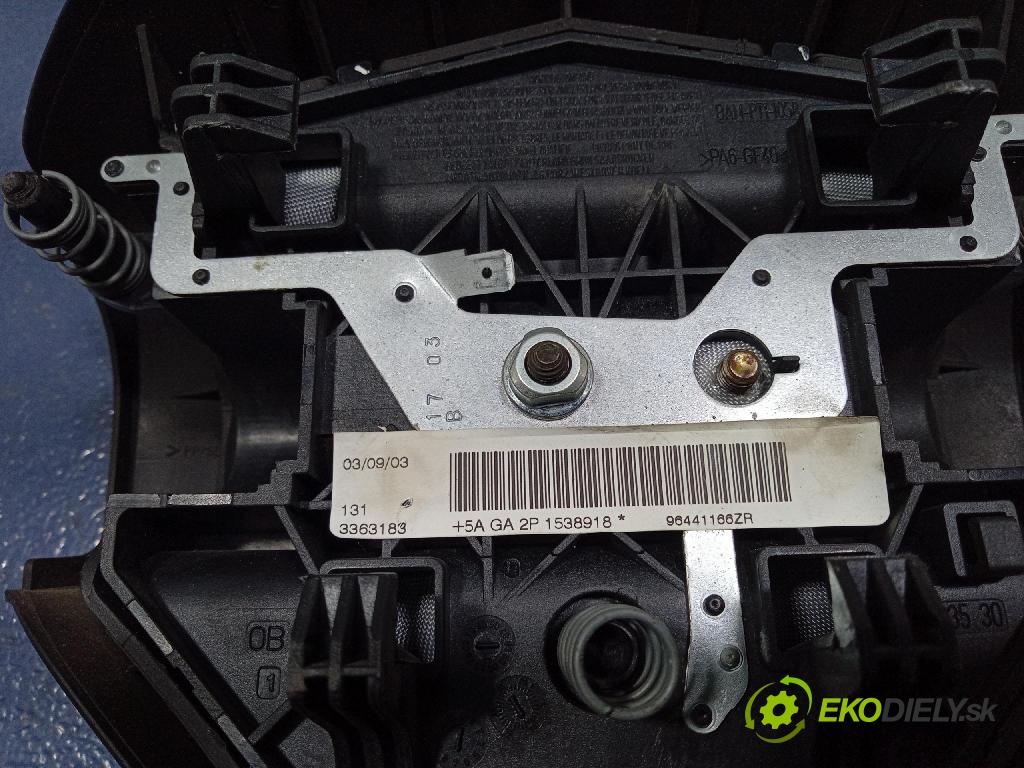 Peugeot 206 2002 volant 9644116577