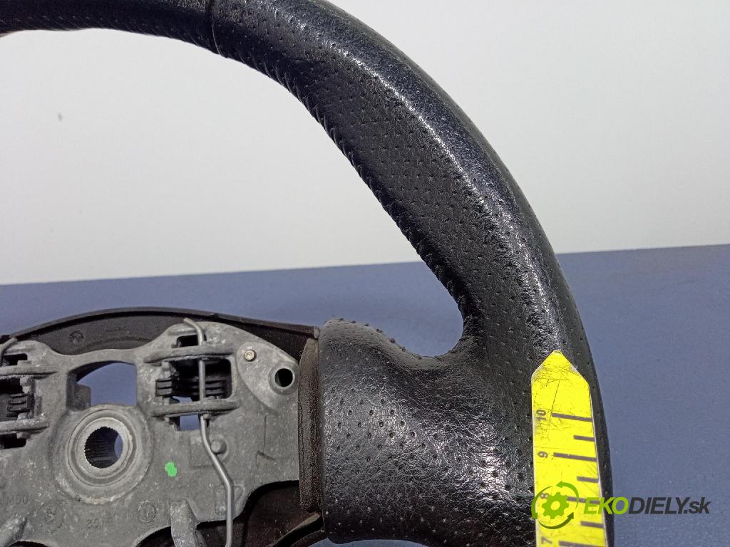 Peugeot 206 2002 volant 9644116577