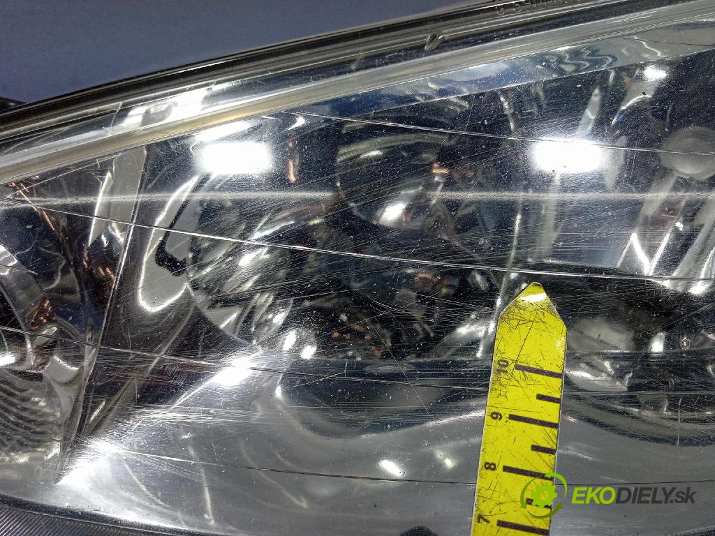 Peugeot 206 2002 světlo Levý: 9628666880
