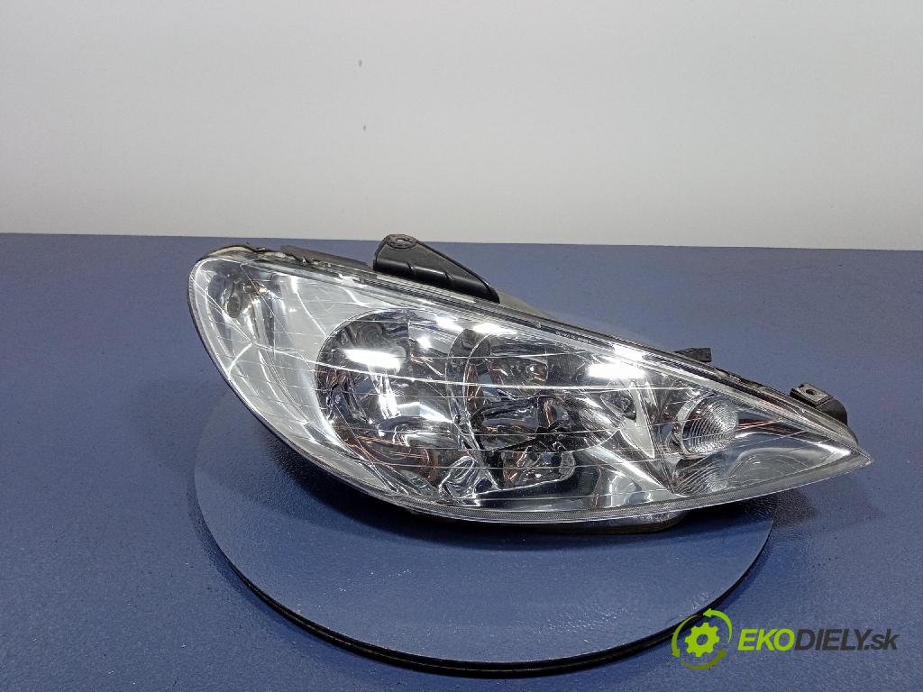 Peugeot 206 2002 světlo v pravo: 89002772