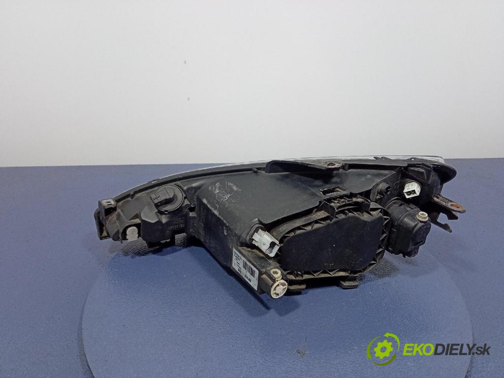 Peugeot 206 2002 světlo v pravo: 89002772