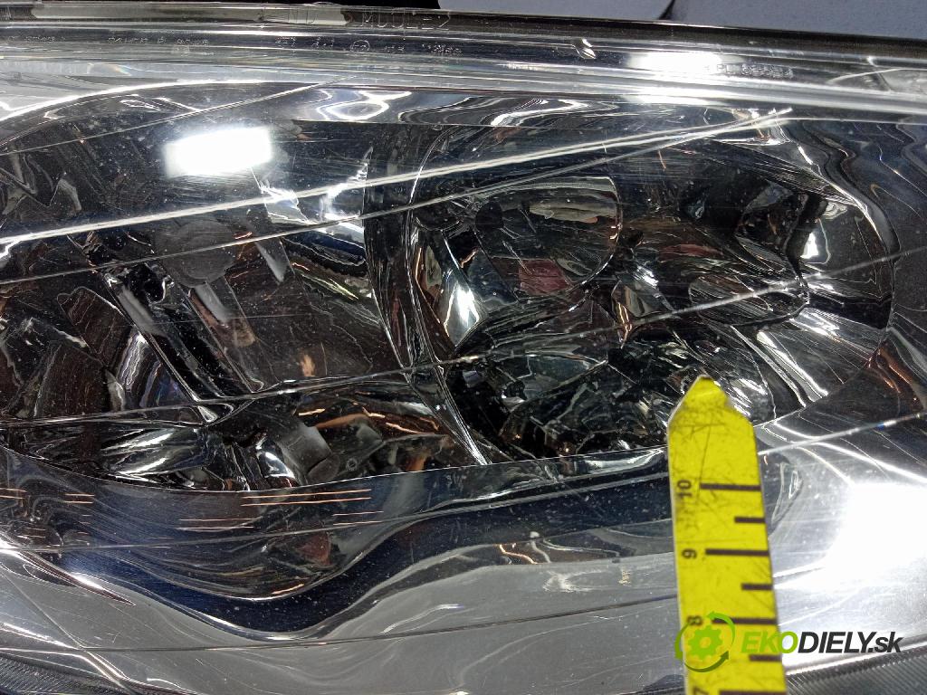 Peugeot 206 2002 světlo v pravo: 89002772