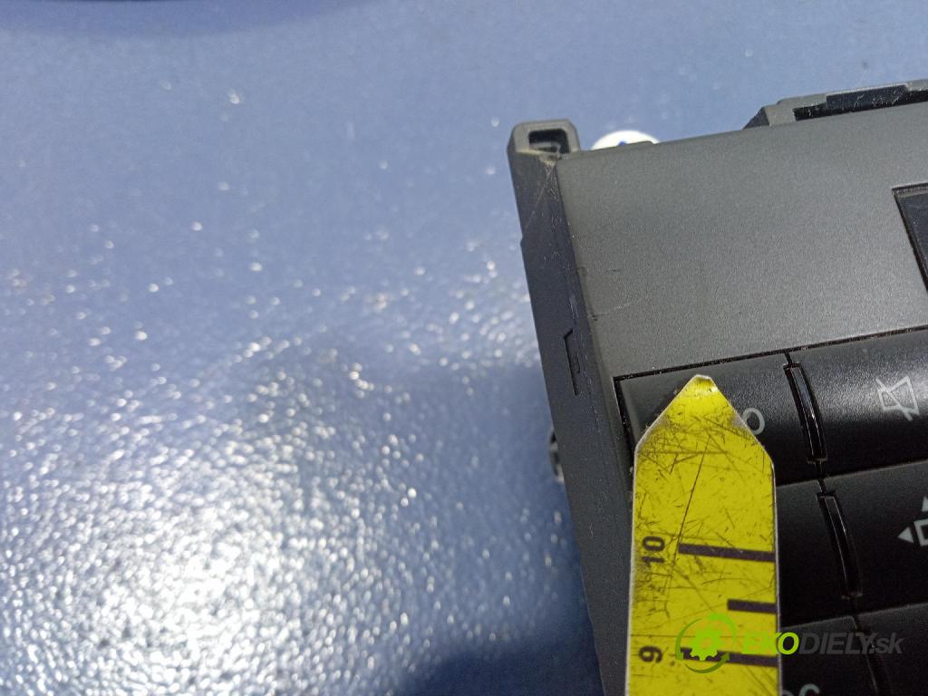 Mercedes A-Klasa 2005 Radio I Navigace: A1698204789