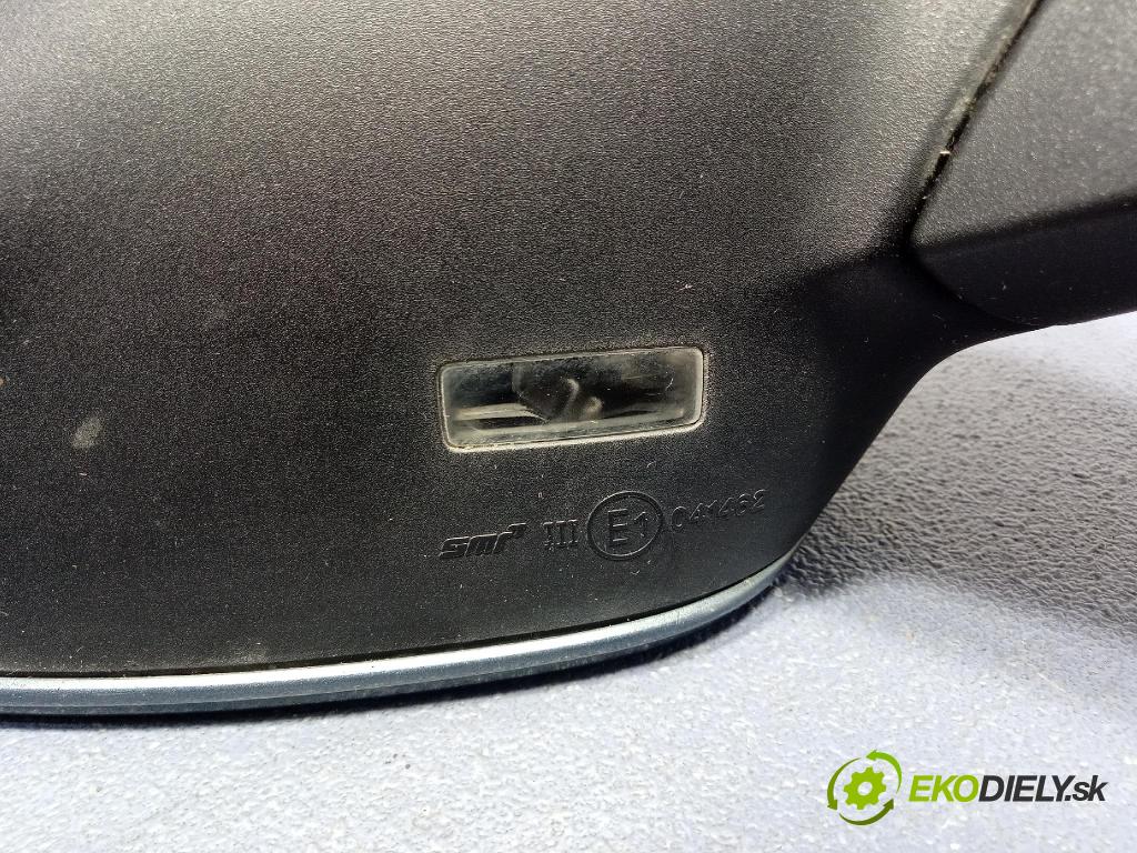 Porsche Cayenne s 2017 zpětné zrcátko prave