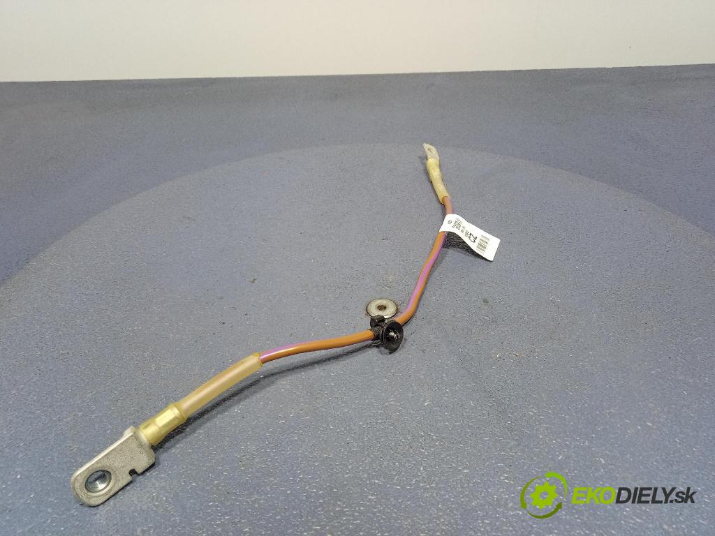 Porsche Cayenne s 2017 instalace Elektrický: 4M4971534A