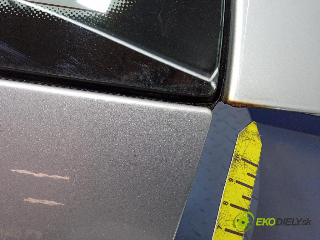 Vw Golf 2001 zadní dveře kufra: kufr