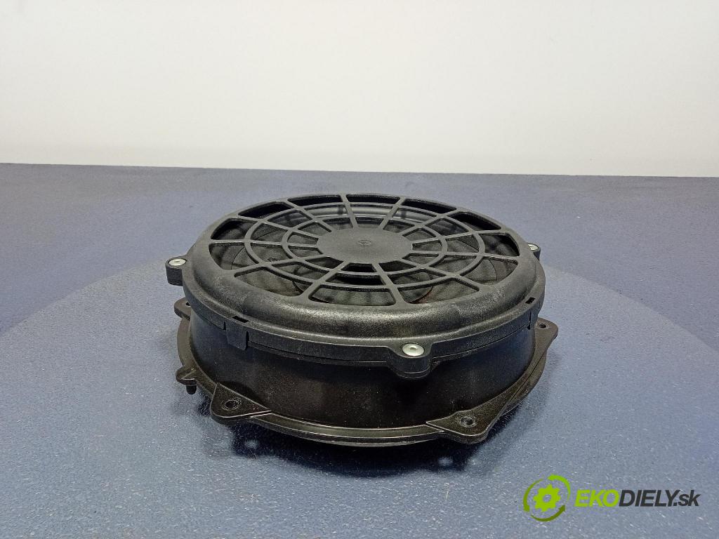 Porsche Cayenne s 2017 Mluvčí: / Subwoofer: 971035454E
