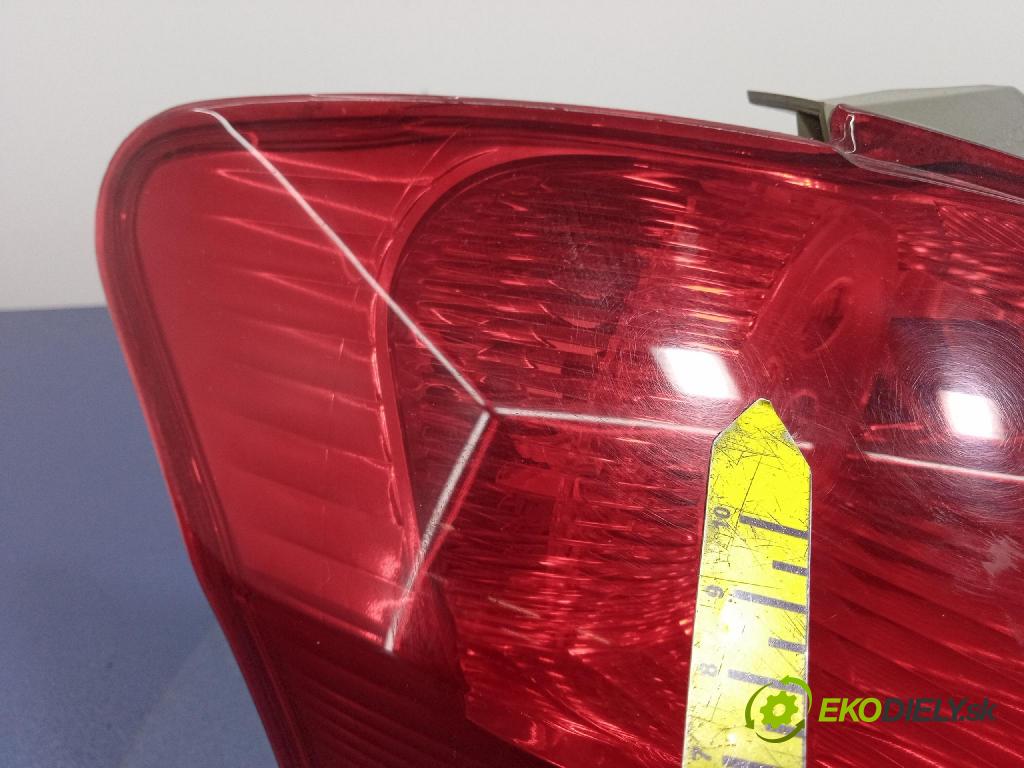Toyota Yaris 0 světlo Zad: levá Mimo: koito od53