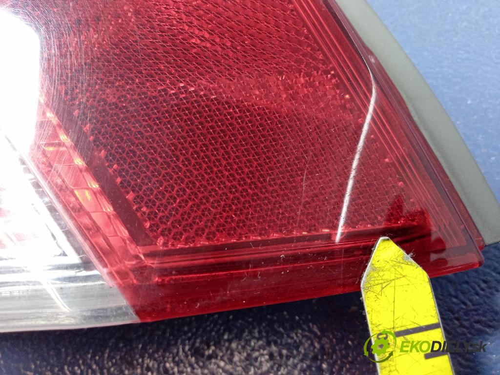 Toyota Yaris 0 světlo Zad: levá Mimo: koito od53