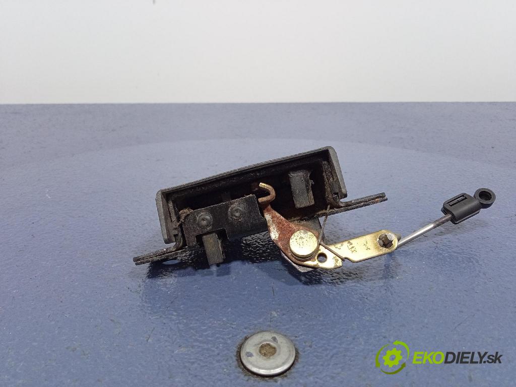 Vw Caddy 2005 zámek Klapky: kufr 2K0827505D