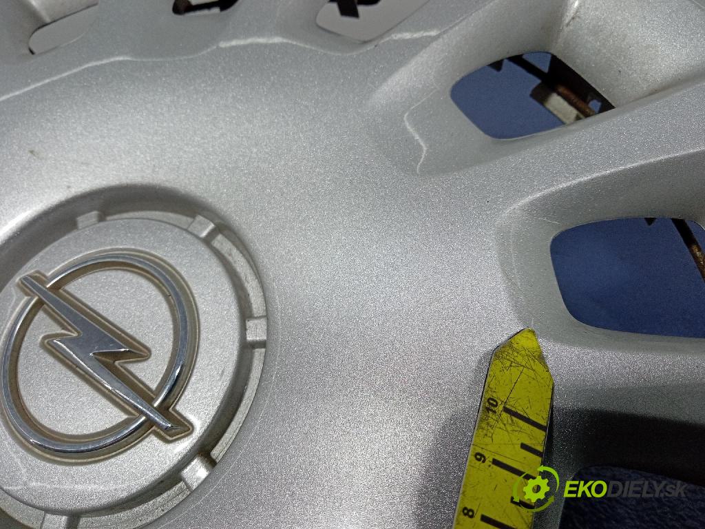 Opel Corsa 2007 puklica kola: 13211852