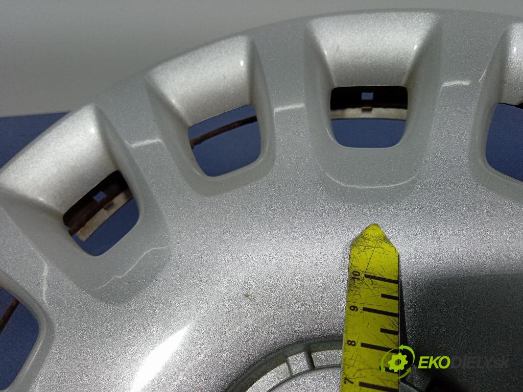Opel Corsa 2007 puklica kola: 13211852