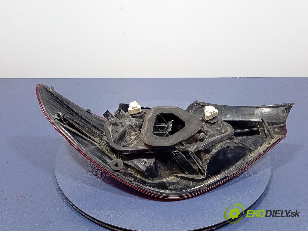 Opel Corsa 2007 světlo Zad: Práva: Mimo: 13188046