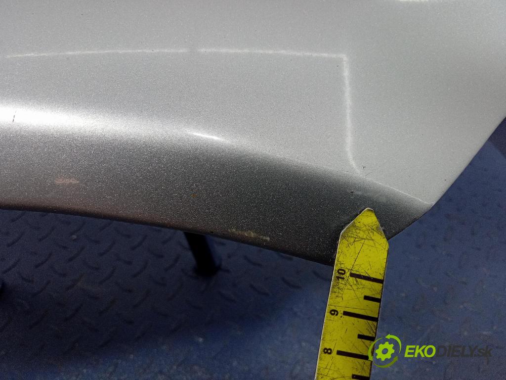 Honda Hr-v 2001 blatnik před v pravo: