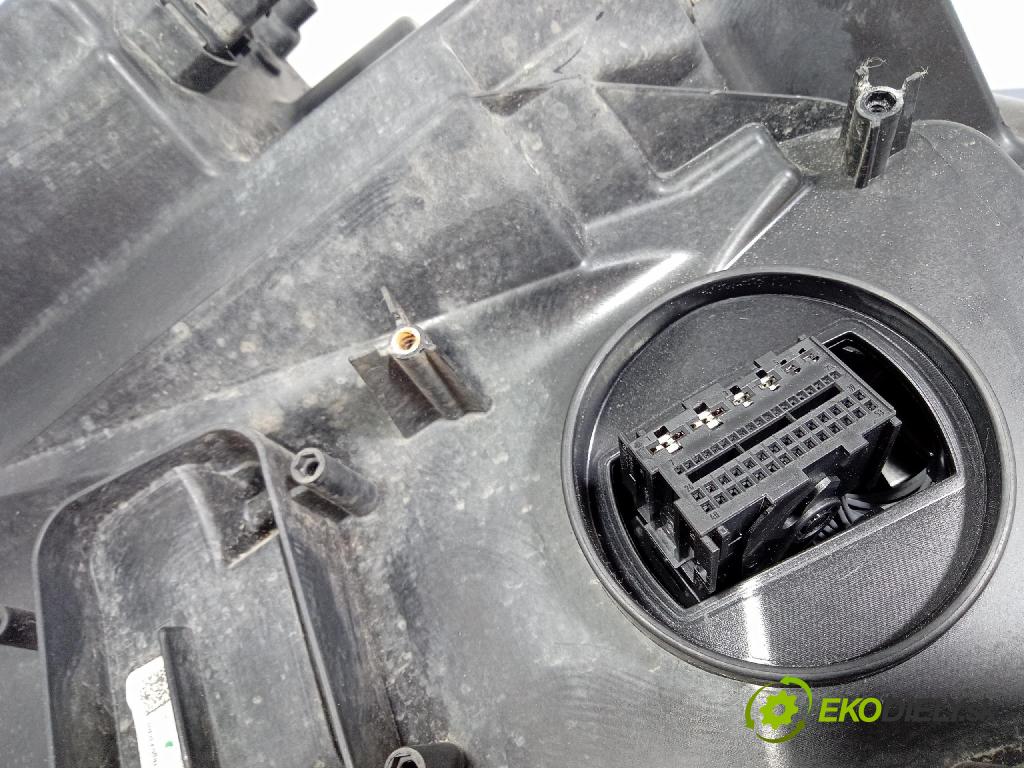 Skoda Kodiaq 0 světlo v pravo: 566941036