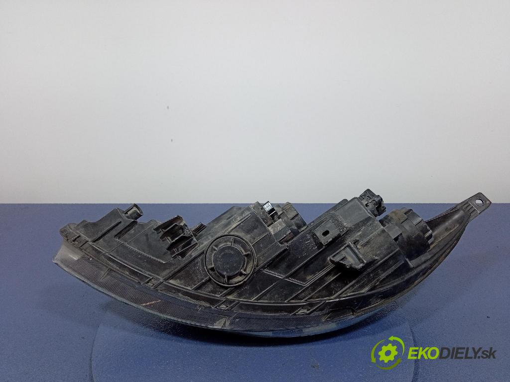 Kia Sportage 0 světlo v pravo: 92102-3U250