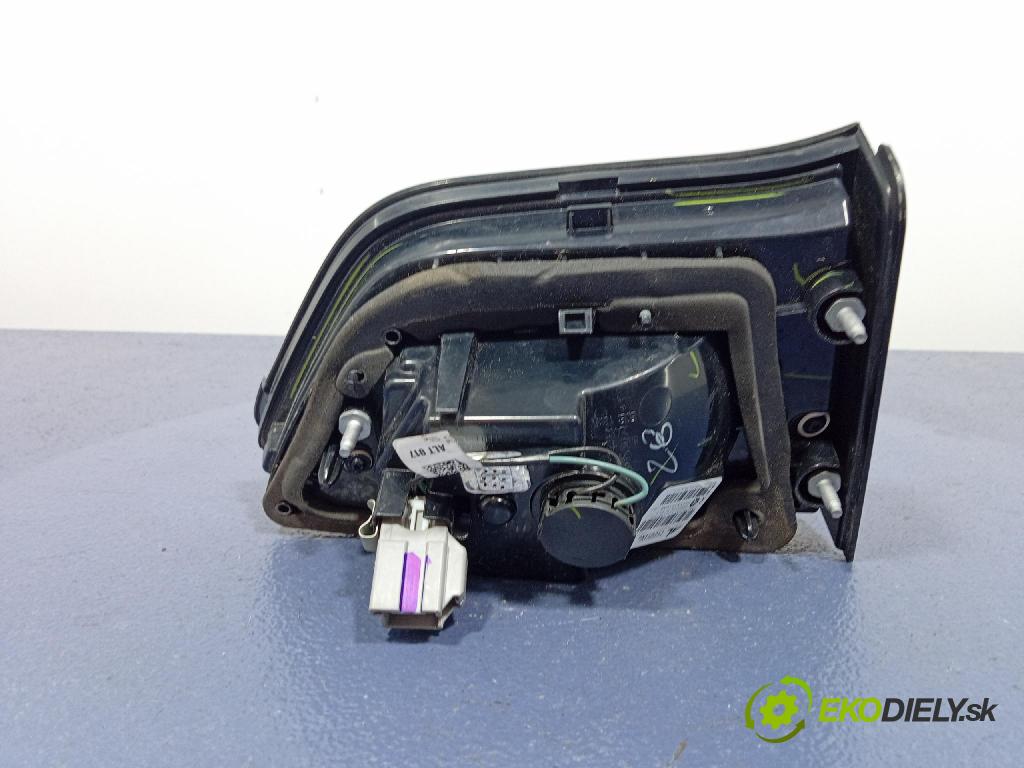 Jeep Compass 0 světlo Zad: Práva: Uvnitř P55112836AB