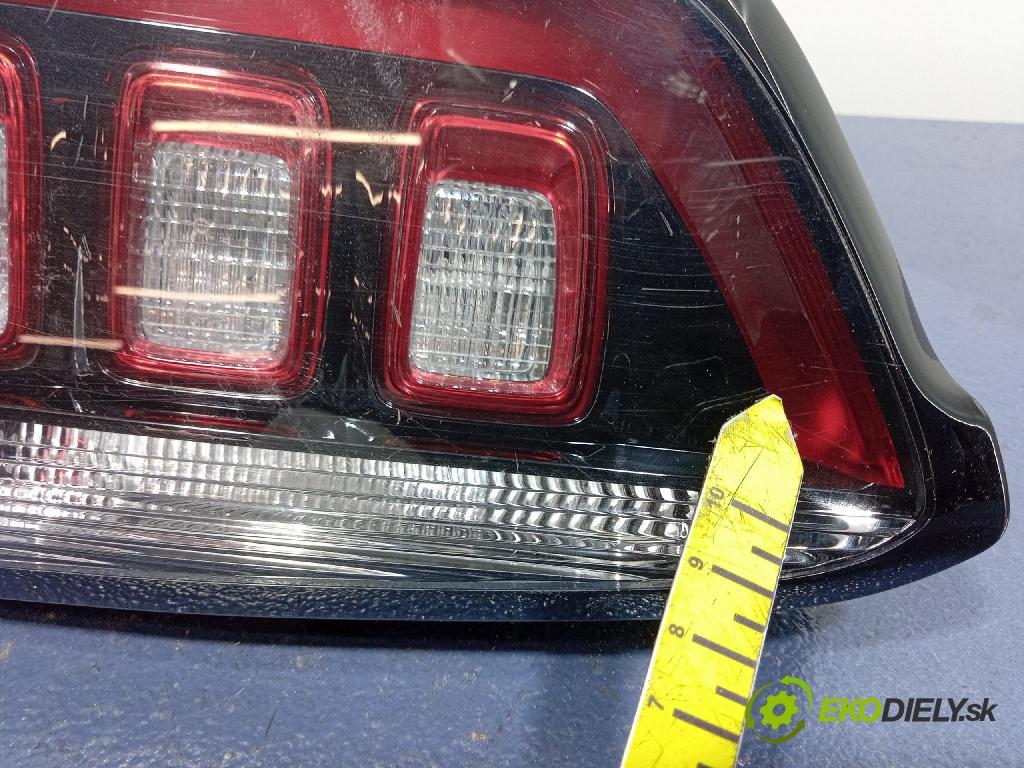 Jeep Compass 0 světlo Zad: Práva: Uvnitř P55112836AB