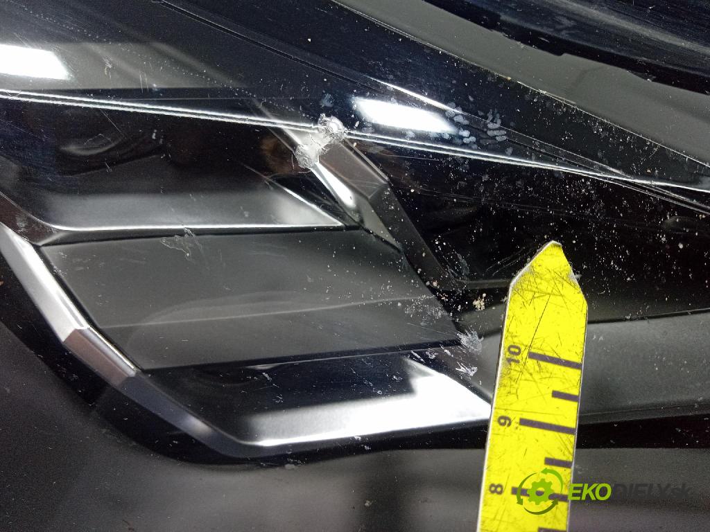 Lexus NX 0 světlo v pravo: