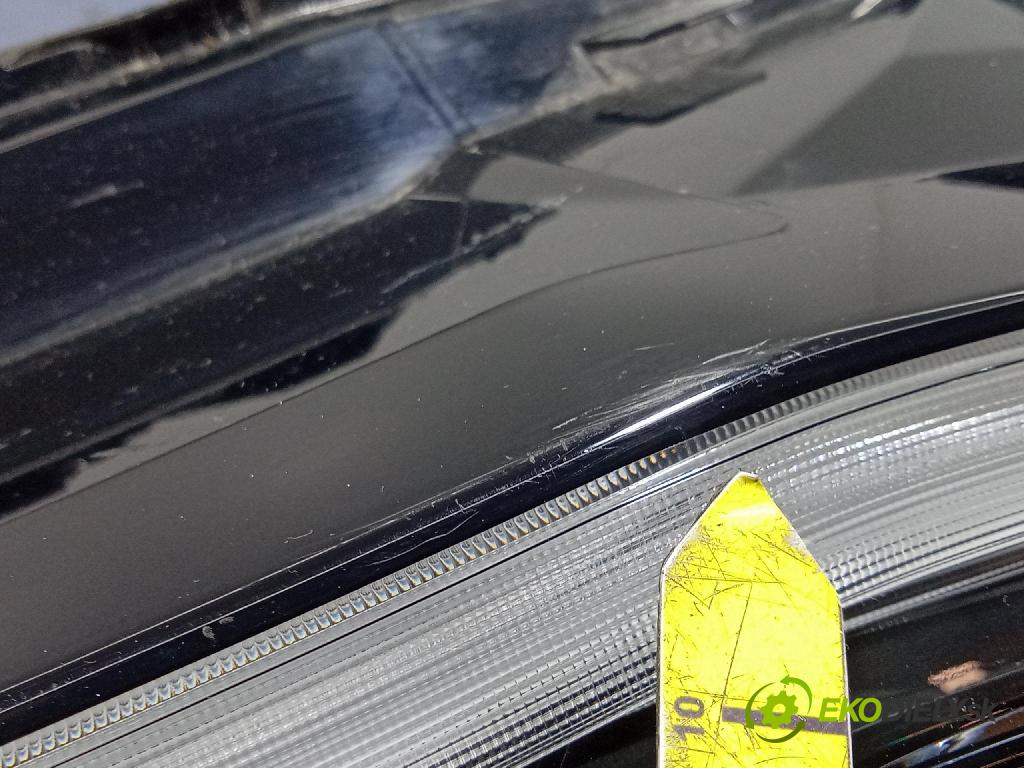 Nissan Qashqai 0 světlo v pravo: 100-8D02J