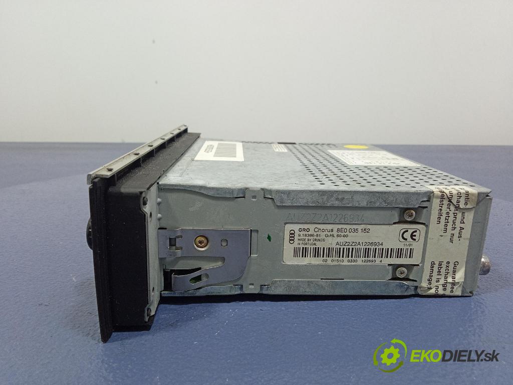 Audi A4 2002 Radio I Navigace: 8E0035152