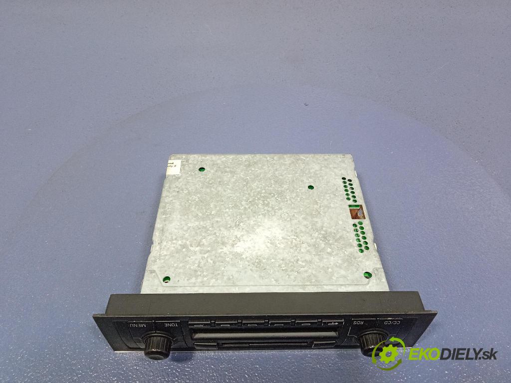 Audi A4 2002 Radio I Navigace: 8E0035152