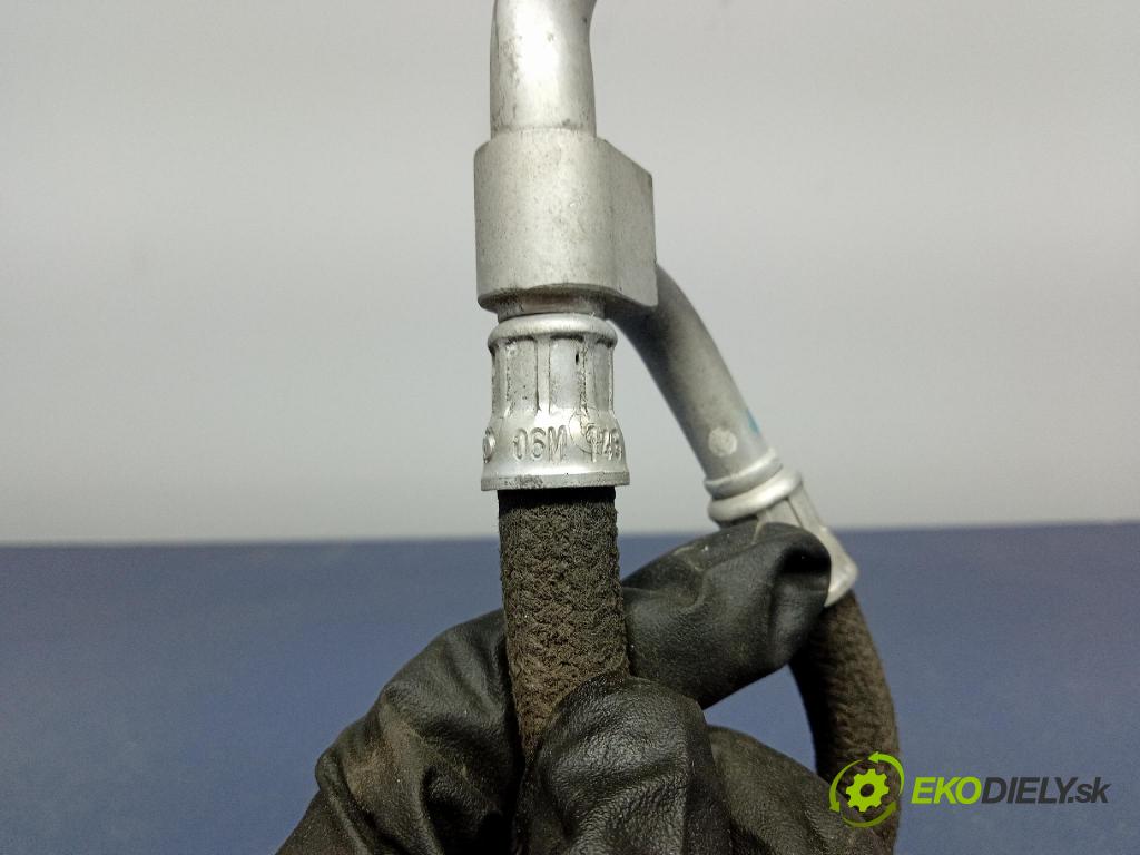 Porsche Cayenne s 2017 trubka Olejový: 06M145140J