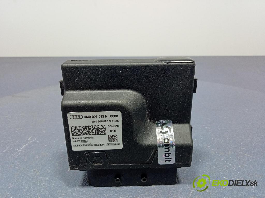 Porsche Cayenne s 2017 řídící jednotka 4M0906093N