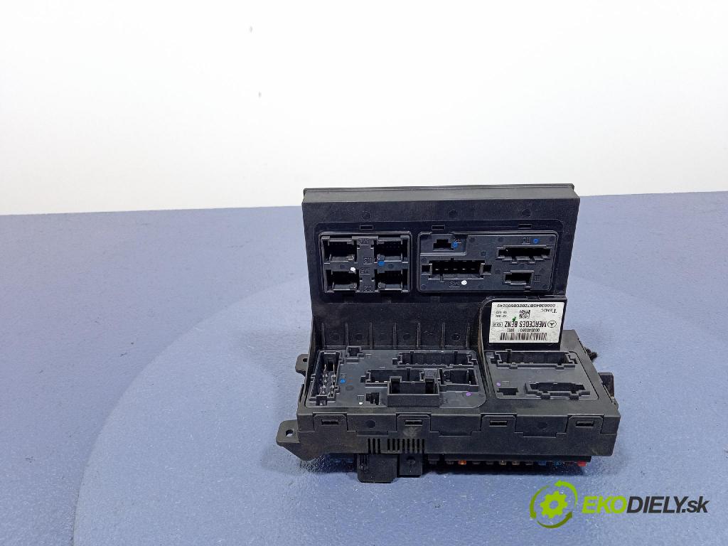 Mercedes E-klasa 2003 skříňka Pojistky 0035455901